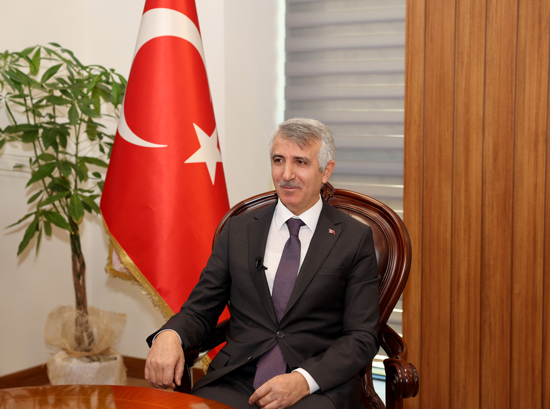 Valimiz Mükerrem Ünlüer’in 1 Mayıs Emek ve Dayanışma Günü Mesajı